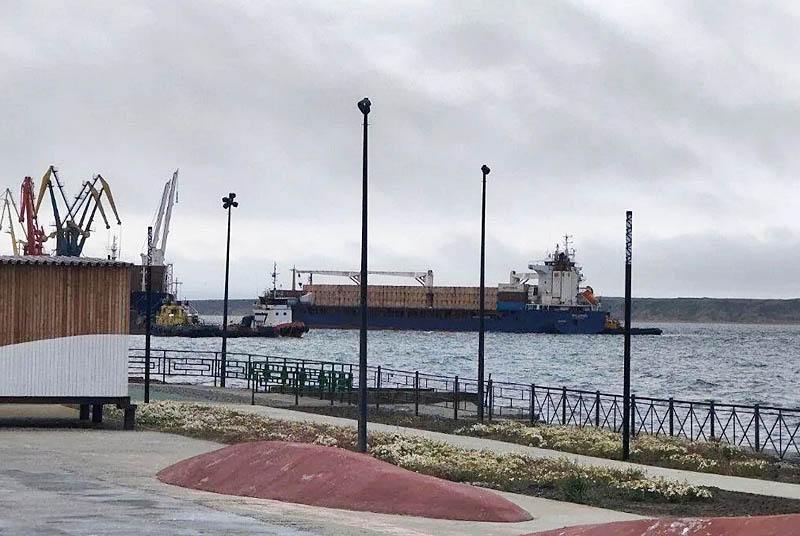 Сухогрузы пришли, танкер на очереди
