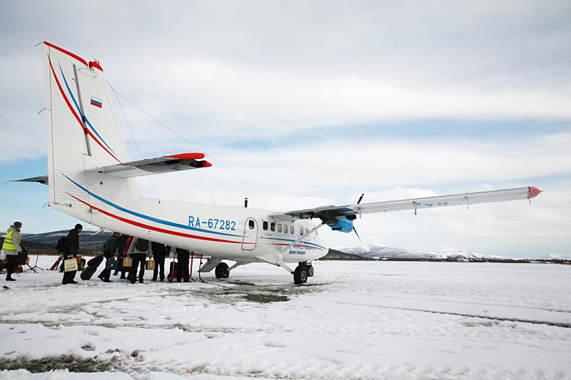 С регистрацией и без