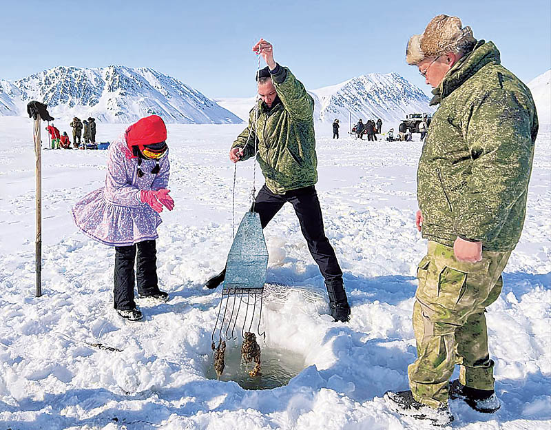 За морской картошкой – на лёд бухты Эмма
