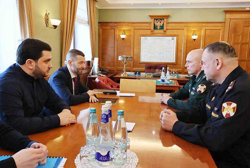 Губернатор Чукотки встретился в Анадыре с командующим восточным округом Росгвардии