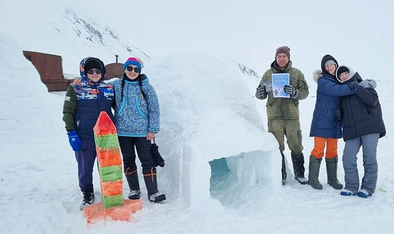 Сборная «Солянка» с лучшим иглу 