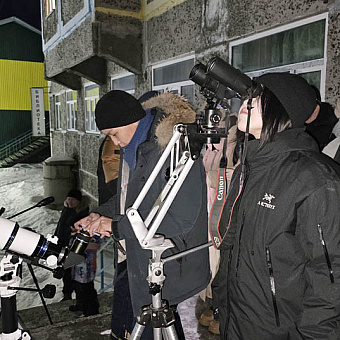 «ЧукоЦкие Наблюдатели» смотрят наверх