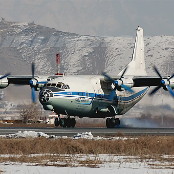 Гудят Аны над планетой